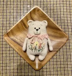 あみぐるみ　クマさん（ピンクスカーフ）