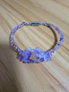 紫色の花モチーフブレスレット
