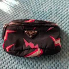 PRADA　プラダ　リストポーチ　　ファスナーコインパース　サンダー限定品