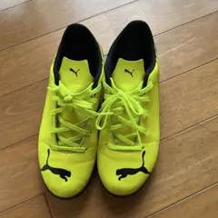 PUMA サッカートレーニングシューズ イエロー　サイズ24.5cmのサムネイル