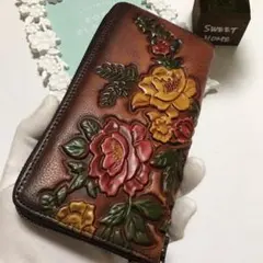 本革長財布 薔薇カービング ゴールドブラウン - メルカリ