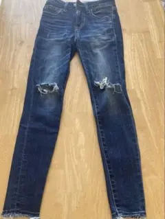 美品　AZUL moussyスキニーパンツ　デニム