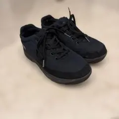 ノースフェイス　防水　スニーカー