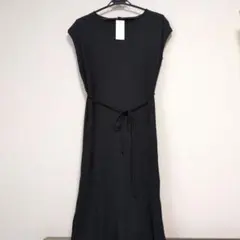 ユニクロ　プリーツワンピース(半袖)　ブラック　Мサイズ