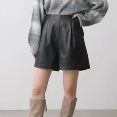 【新品】レザーショートパンツのサムネイル