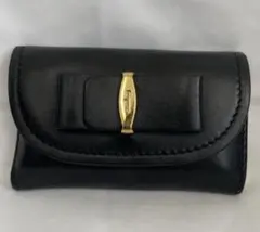 【E】✨フェラガモ　ヴァラ・リボンキーケース✨