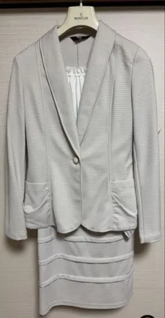 ベージュストライプ セレモニースーツ　入学式　セットアップ　９号　SUCRE