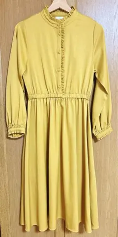 レベッカブティック 誠実な口とワンピース 黄色