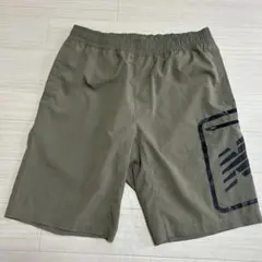 New Balance ロゴ入りファスナーポケットショートパンツ／カーキ／Sのサムネイル