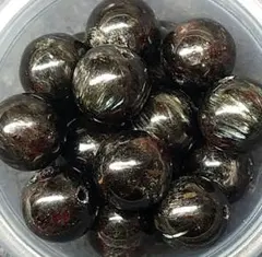 B130　ガーネットインヌーマイト　10ミリ