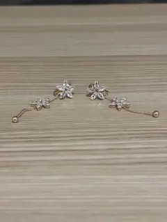 花モチーフ ロングイヤリング クリスタル