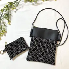 スマホポシェット× キーホルダー付き　ミニポーチ甲州印伝　スウェード印伝調