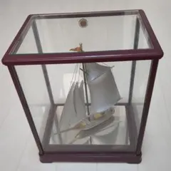 Item thumbnail for item 59811634-7be2-49c7-9d39-565f150007f2