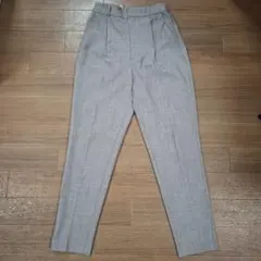 GU ストレッチテーパードパンツ