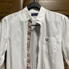 FRED PERRYフレッドペリー ボタンダウン長袖シャツ 花柄JP M【美品】のサムネイル