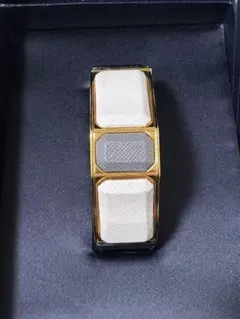 PRADA バングルのサムネイル