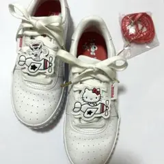【ハローキティ×PUMA】スニーカー24.5cm 数回使用