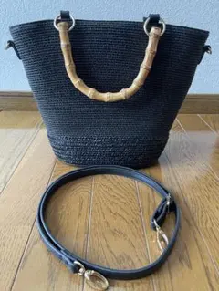 grove 黒のかごバッグ バンブーハンドル付きのサムネイル