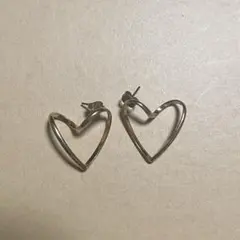 ピアス ハート型