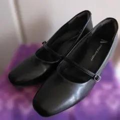 ストラップ付きパンプス 　ブラック　24センチ