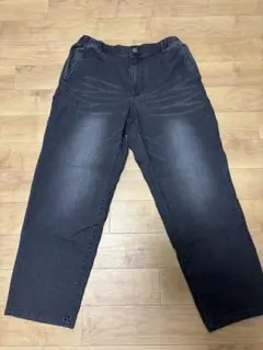 ブラック デニムパンツ