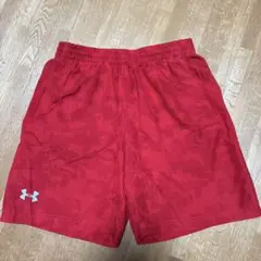 Under Armour HeatGear レッドショートパンツ SM