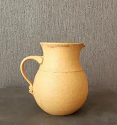 FROMJAPANです。 Keicondoさん（笠間焼陶芸家）のピッチャー 陶芸家Keicondoさん 決めつけることなく自由でいい。僕が考える