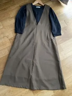 しまむらベージュジャンバースカートL、カットソー