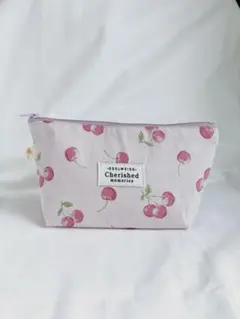 ＊ハンドメイド＊マチ付きポーチ　さくらんぼ柄　化粧ポーチ　小物入れ