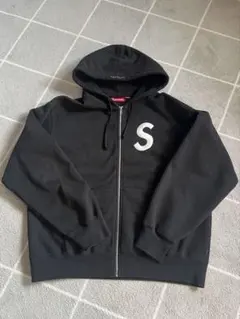 2026年最新】supreme ジップパーカー sロゴの人気アイテム - メルカリ