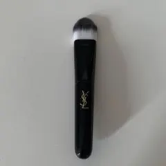 イヴ・サンローラン　メイクブラシ