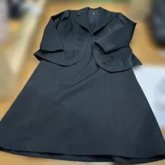 ブラックワンピーススーツ 花柄刺繍
