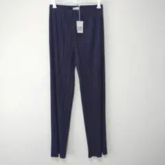 新品タグ付き PLEATS PLEASE イッセイミヤケ パンツ パープル 4のサムネイル