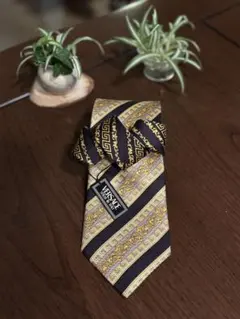 新品❣️VERSACE ネクタイ ストライプ 総柄 ゴールド×ブラック