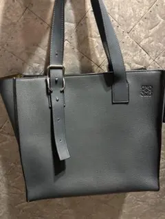 未*様様 【極美品】 ロエベ バックル トートバッグ ブラック 本革 A4収納可 極美品 ロエベ バックルトート レザー 黒 A4収納可 トートバッグ 保存
