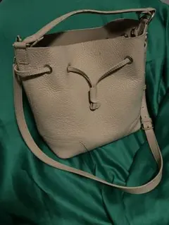 FURLA レザー バケツバッグ　バケットバッグ