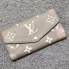 ルイヴィトン ポルトフォイユサラ M81049 アンプラント　補修跡あり