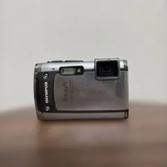 【オールドコンデジ】 OLYMPUS TOUGH TG-610のサムネイル