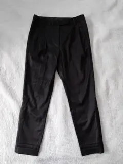 BACCA ブラック　テーパードパンツ　size36のサムネイル