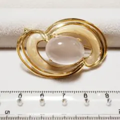 昭和レトロヴィンテージ ビンテージ ブローチ アクセサリーミドリ天然石