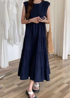 ネイビー ノースリーブ ティアードドレス