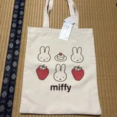 新品 いちご ミッフィー トートバッグ 内ポケット付き