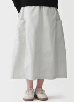 無印良品 撥水　カーゴスカート ライトグレー　S UNIQLO アーバンのサムネイル