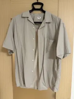 【美品】ユニクロ/Mサイズ/ベージュ 半袖シャツ 胸ポケット付き