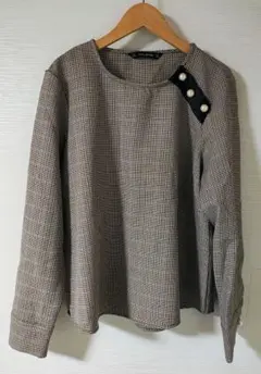 ザラベーシック　ZARA 千鳥格子柄プルオーバーブラウス　パール風装飾　真珠　L
