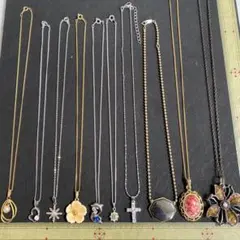 ふ*ぅ様 まとめ売りアクセサリーS16☆ネックレス10点オークション