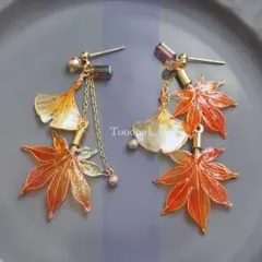 水彩の初紅葉と金銀杏　チェコビーズの耳飾り