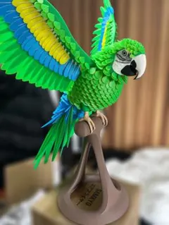 王冠を被ったコンゴウインコのイラスト 手描きアート - メルカリ