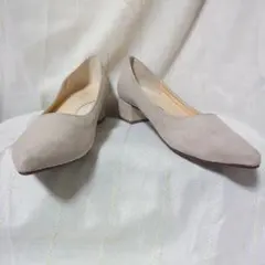 新品・未使用 velikoko パンプス ベージュ 24.5cmのサムネイル