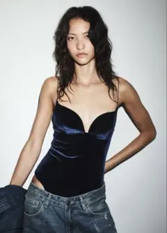 ZARA ベルベットボディースーツ